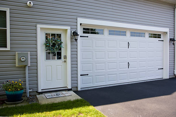 24/7 Emergency Garage Door Panel Replacement experts in Valparaiso, IN